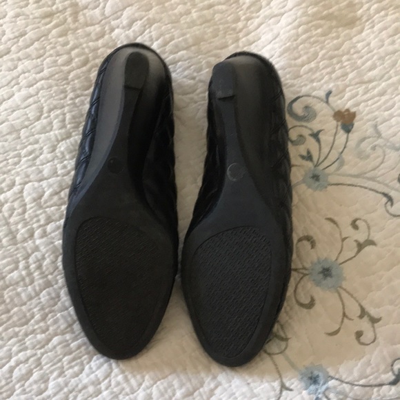 Shoes - Picture 4 of 6